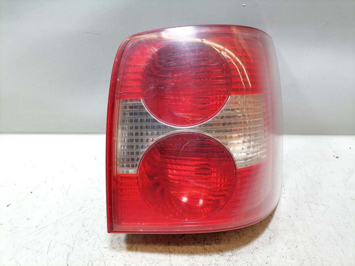 VW Passat 3BG original R&uuml;cklicht R&uuml;ckleuchte Schlussleuchte rechts Kombi Variant Bj.2001